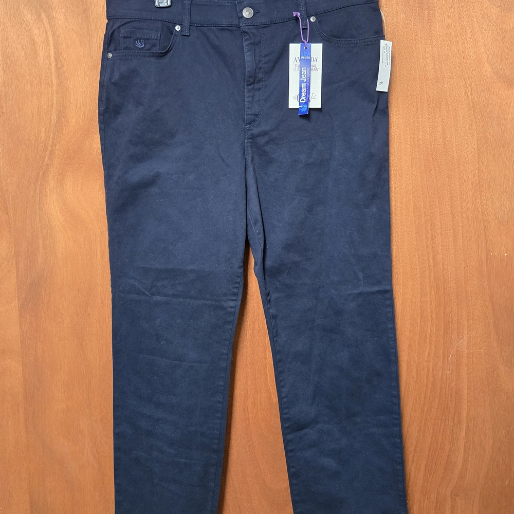 NWT Amanda Midnight Affair Dream Jeans 18Average